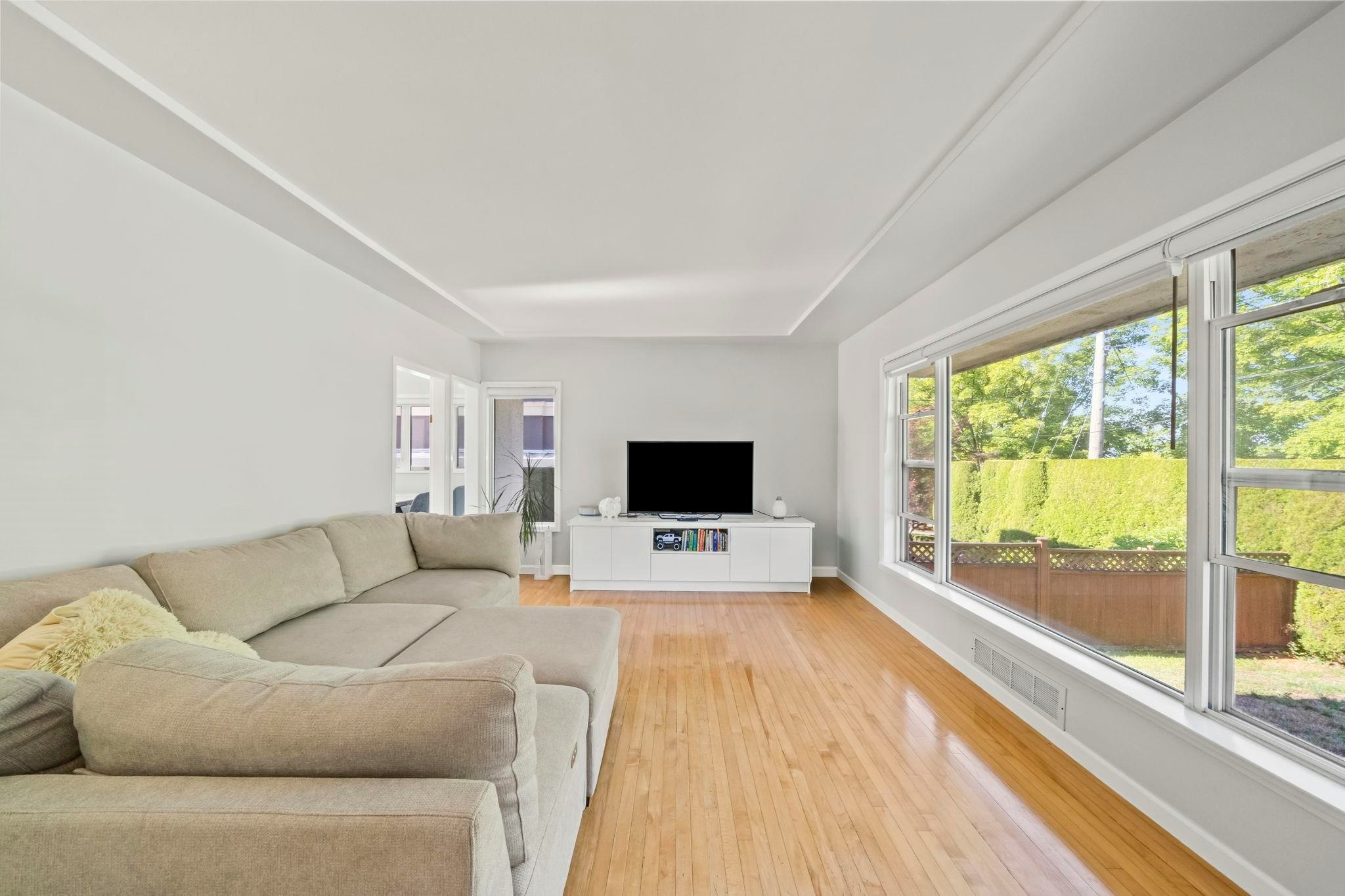 2510 Camrose Drive, Burnaby, BC, V5A 2Y5 - 11