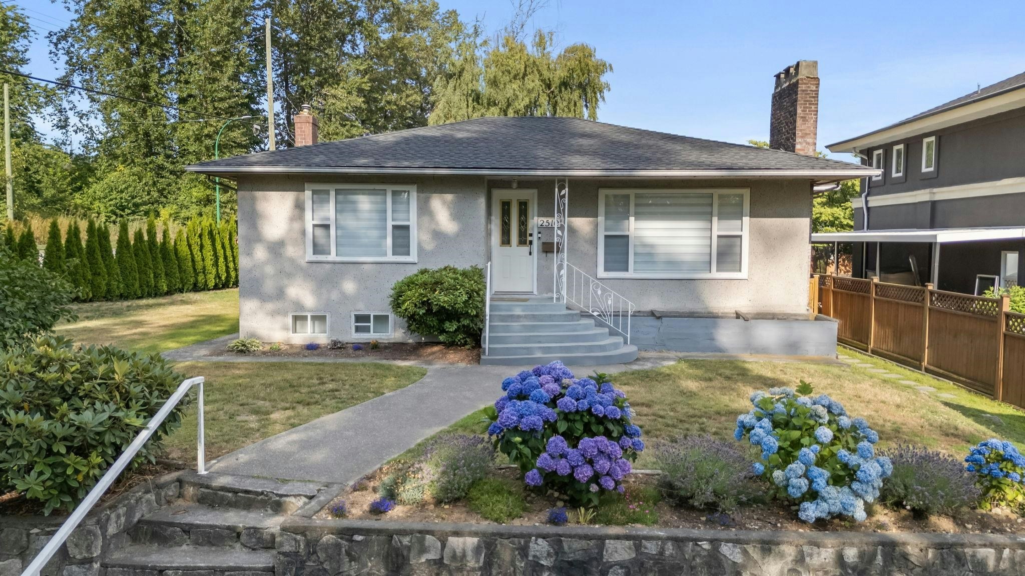 2510 Camrose Drive, Burnaby, BC, V5A 2Y5 - 9