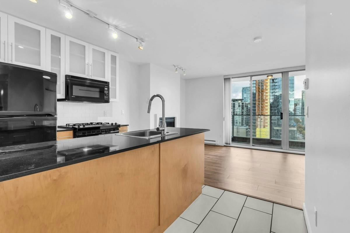 1703-1225 Richards Street, Vancouver, BC, V6B 1E6