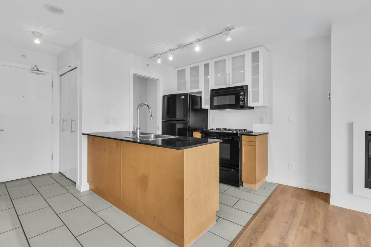 1703-1225 Richards Street, Vancouver, BC, V6B 1E6 - 2