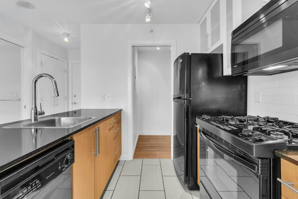1703-1225 Richards Street, Vancouver, BC, V6B 1E6 - 3