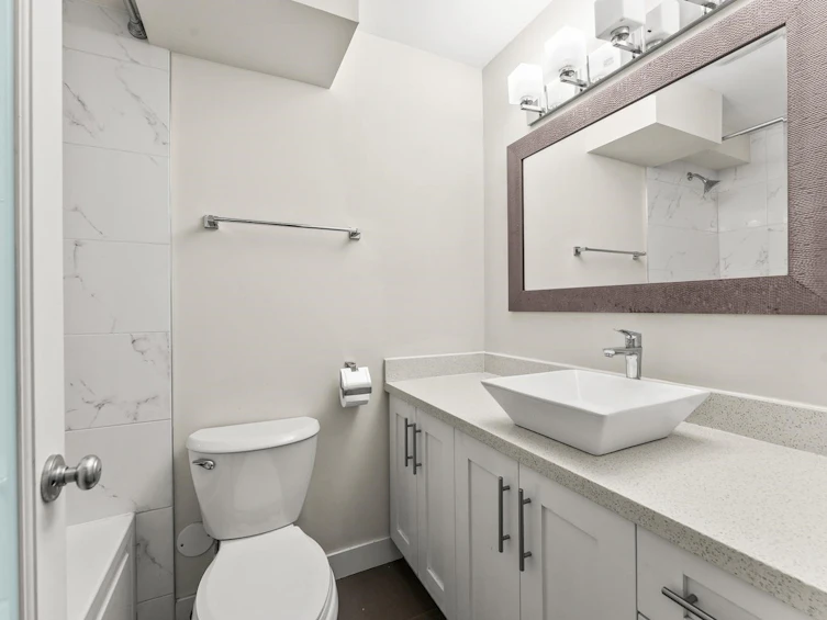 203-1611 E 3rd Avenue, Vancouver, BC, V5N 1H1 - 18