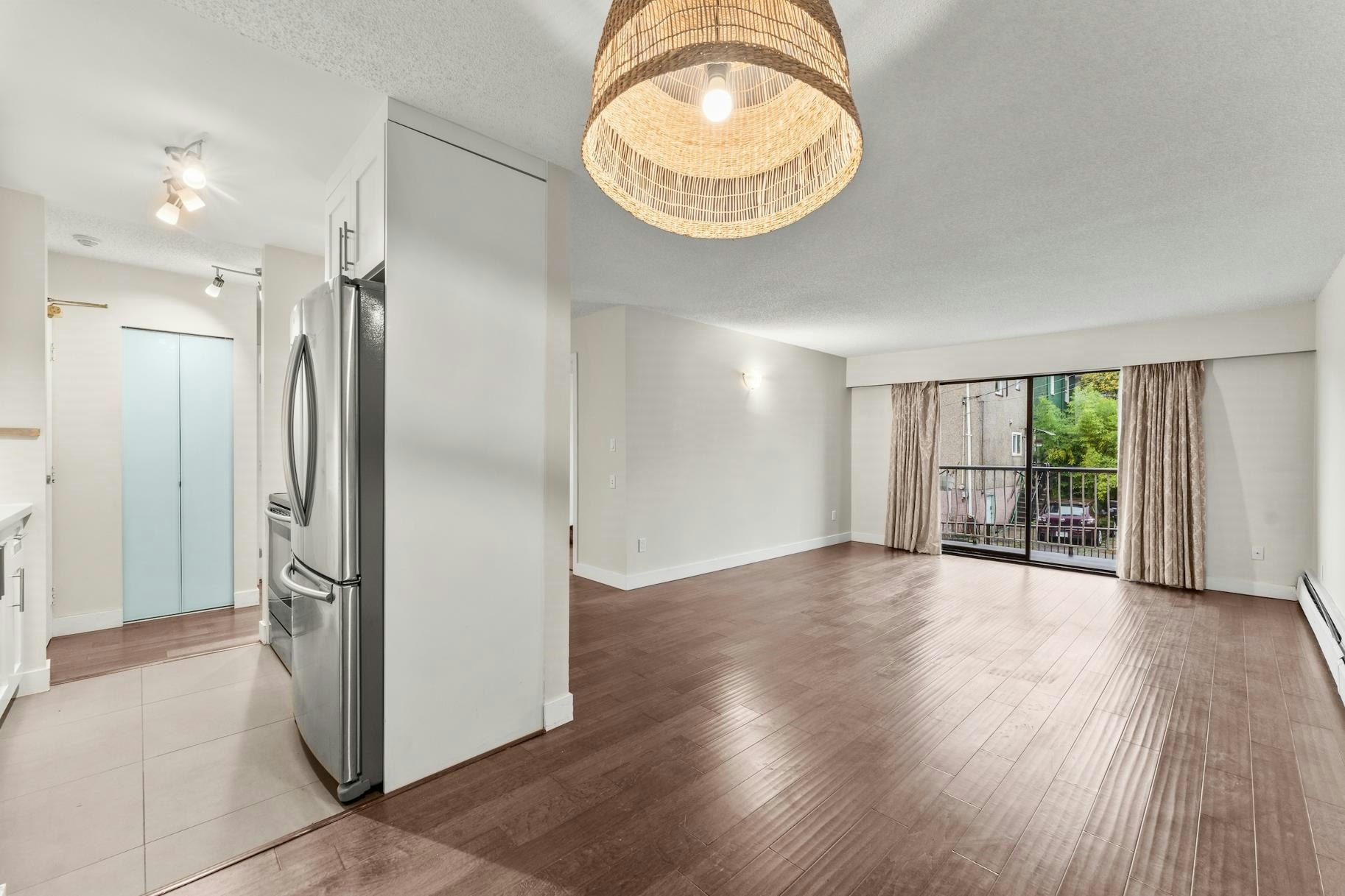 203-1611 E 3rd Avenue, Vancouver, BC, V5N 1H1