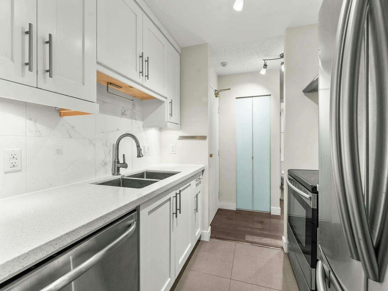 203-1611 E 3rd Avenue, Vancouver, BC, V5N 1H1 - 11