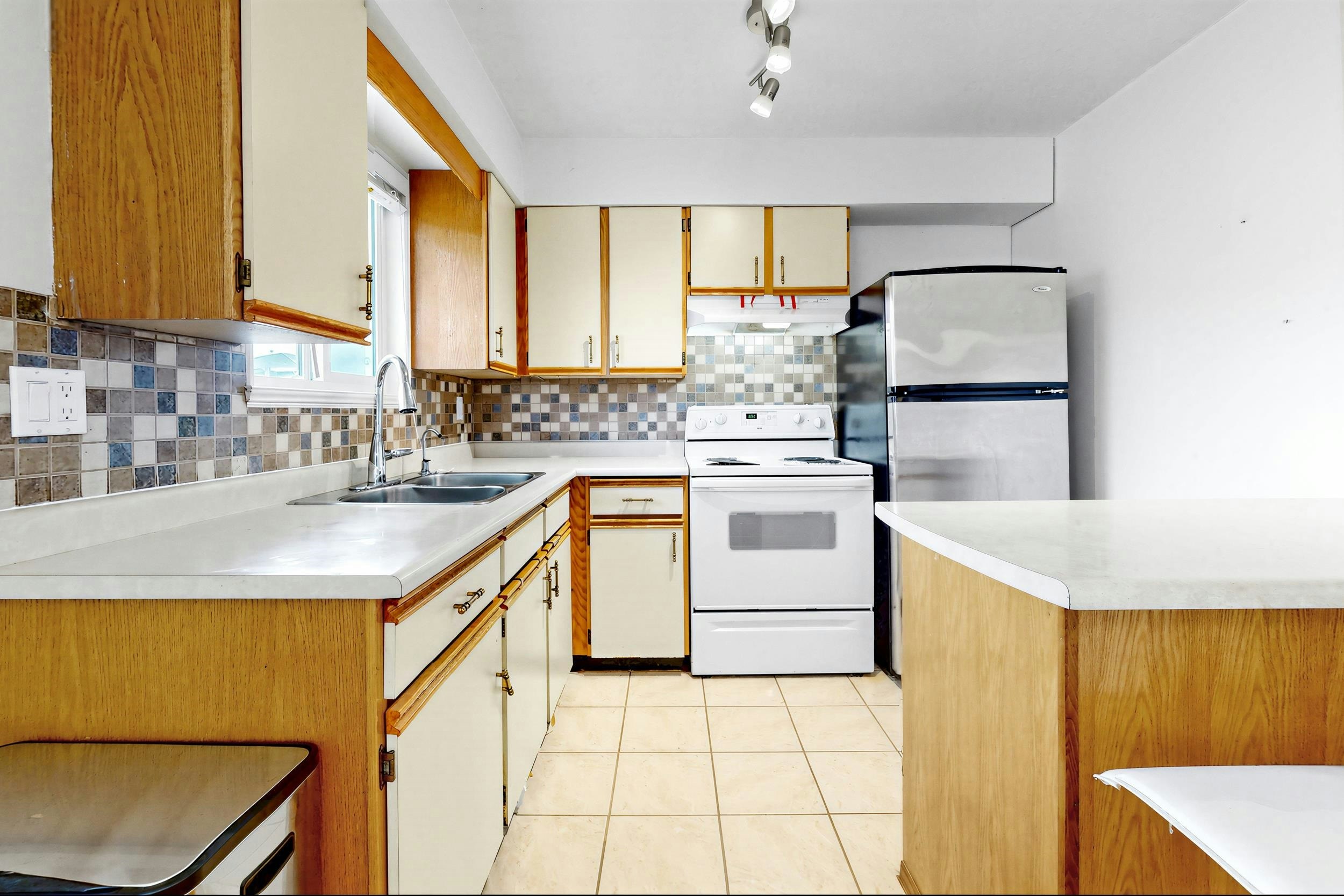 4978 Irmin Street, Burnaby, BC, V5J 1Y5 - 28