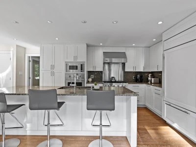 4638 Caulfeild Drive - 5