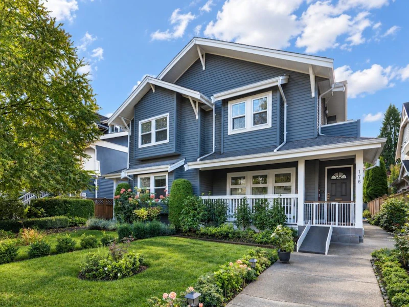 174 W 16th Avenue, Vancouver BC V5Y 1Y7