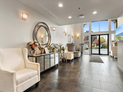 313-8531 Young Road - 2
