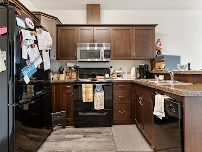 313-8531 Young Road - 4