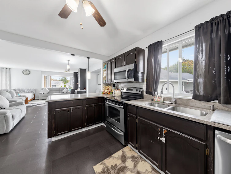 22442 125 Avenue, Maple Ridge, BC, V2X 9N7 - 11
