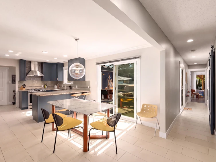 21328 Campbell Avenue, Maple Ridge, BC, V2X 7G6 - 5