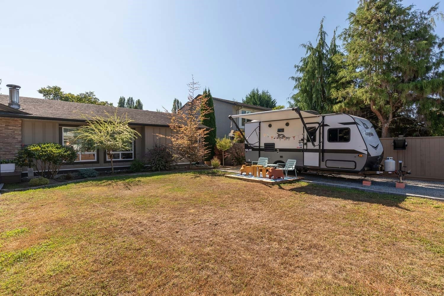 21328 Campbell Avenue, Maple Ridge, BC, V2X 7G6 - 38