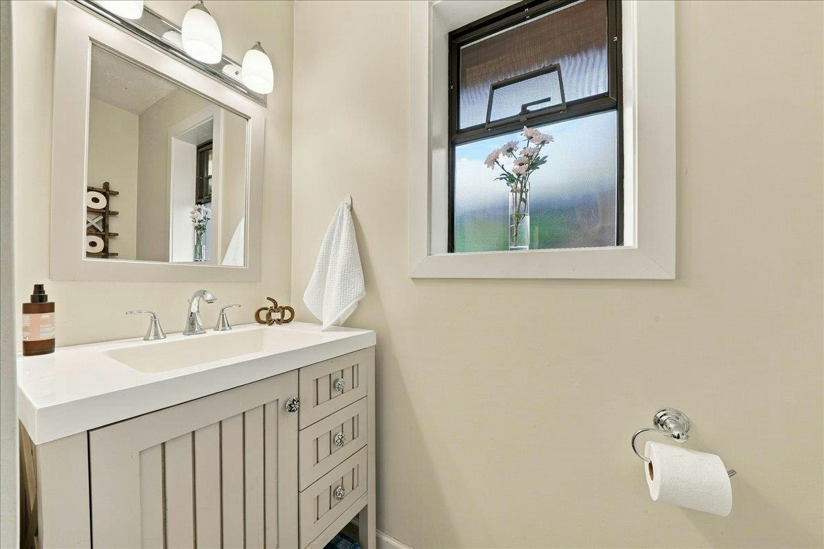 12461 Meadow Brook Place, Maple Ridge, BC, V4R 2H6 - 13