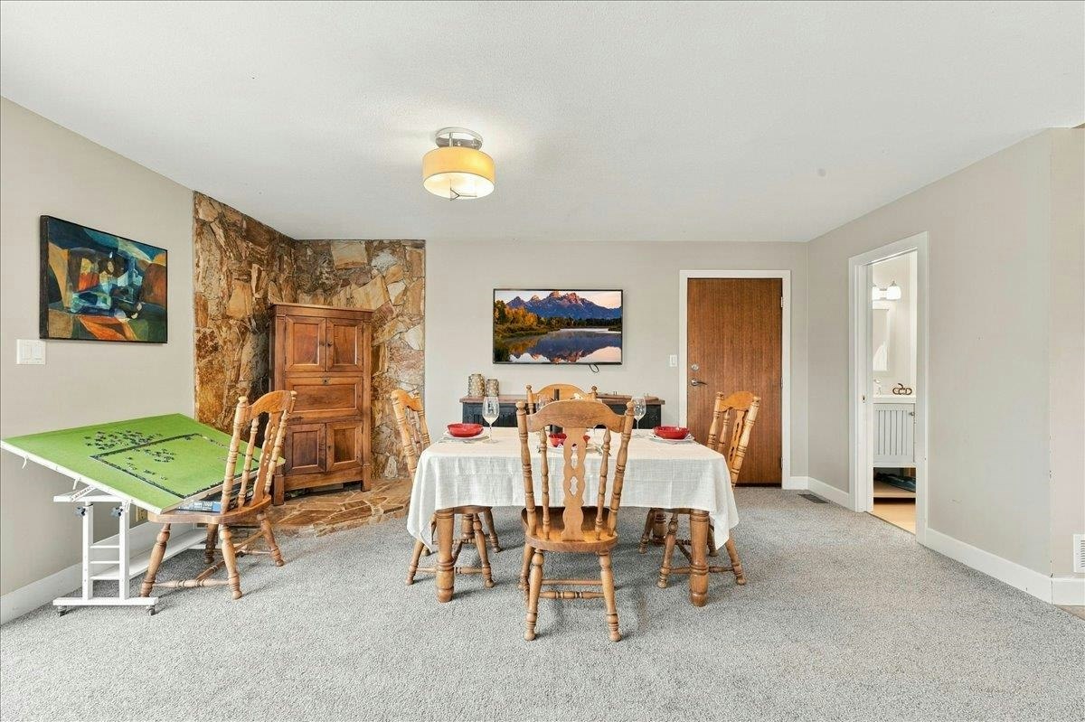 12461 Meadow Brook Place, Maple Ridge, BC, V4R 2H6 - 12