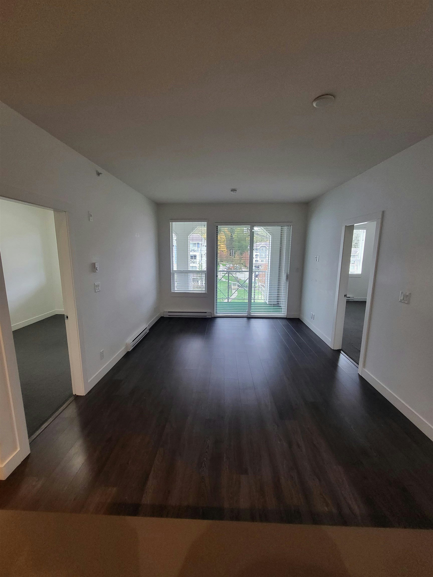 402-16398 AVENUE 64 Avenue, Surrey, BC, V4W 1H5 - 2