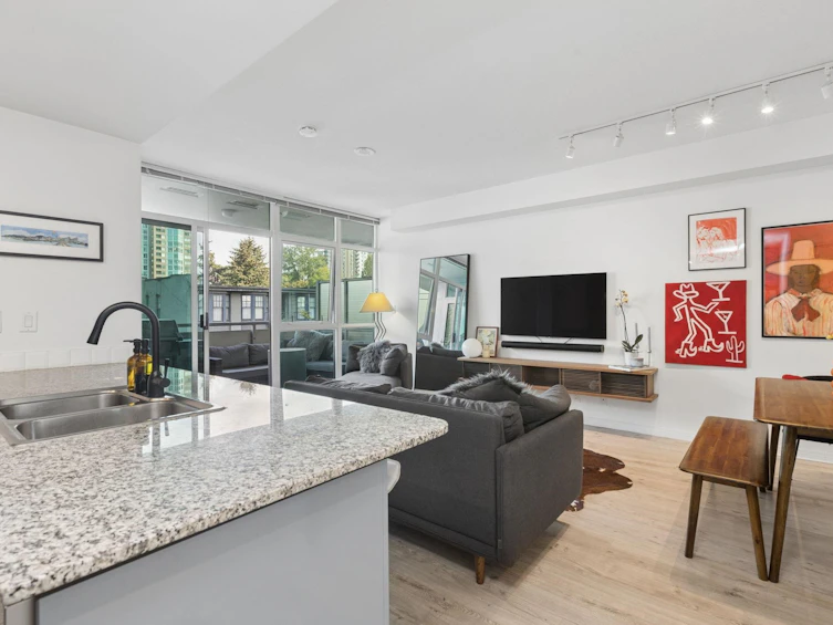 PH 601-100 E Esplanade, North Vancouver, BC, V7L 4V1 - 11