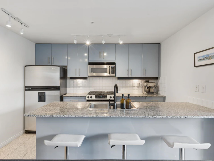 PH 601-100 E Esplanade, North Vancouver, BC, V7L 4V1 - 9