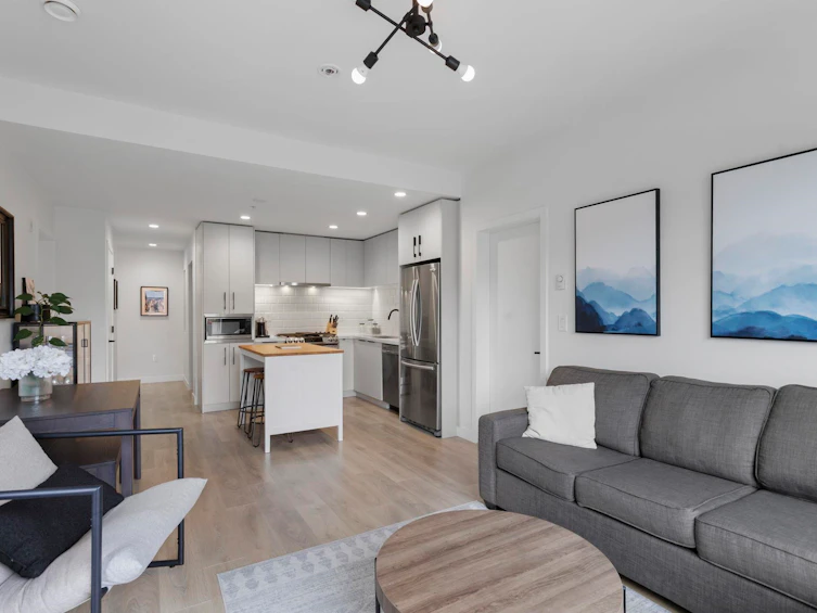 301-3018 St George Street, Port Moody, BC, V3H 2H7