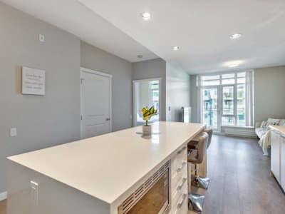 409-3188 Riverwalk Avenue - 4