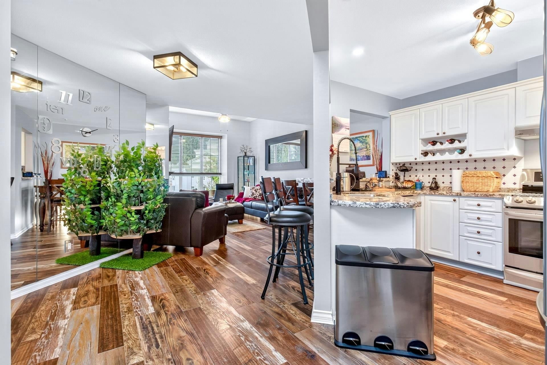 419-2970 Princess Crescent - 4