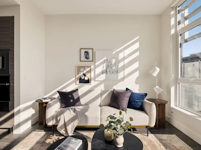 407-3438 Sawmill Crescent - 3