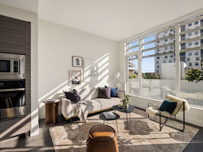 407-3438 Sawmill Crescent - 2