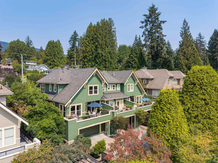 261 E Queens Road, North Vancouver, BC, V7N 4N7