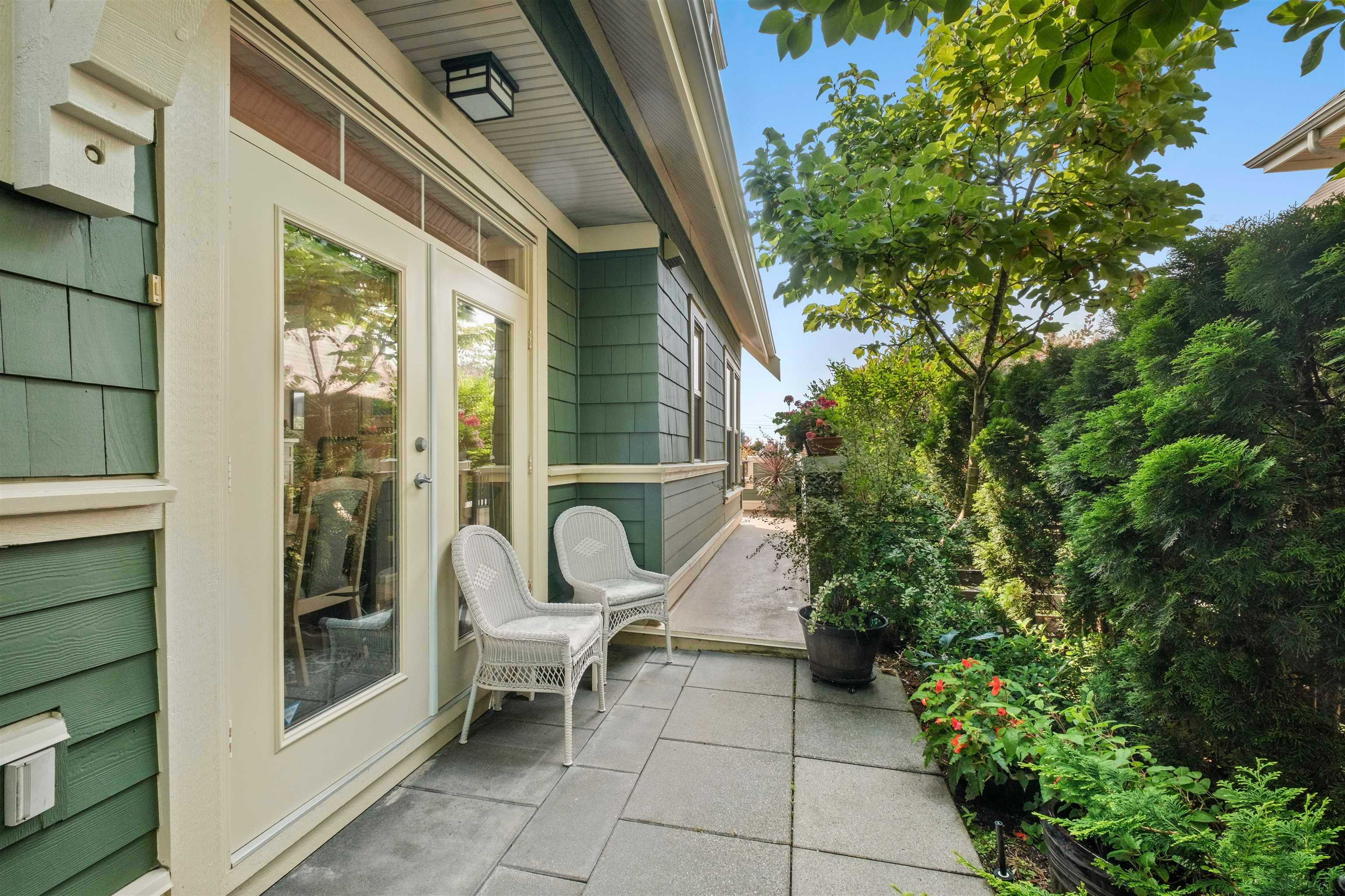261 E Queens Road, North Vancouver, BC, V7N 4N7 - 25