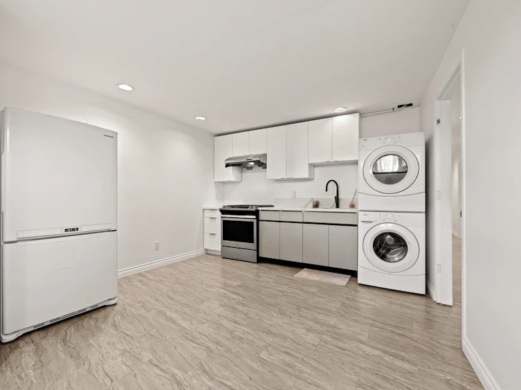 6835 Heather Street, Vancouver, BC, V6P 3P5 - 27