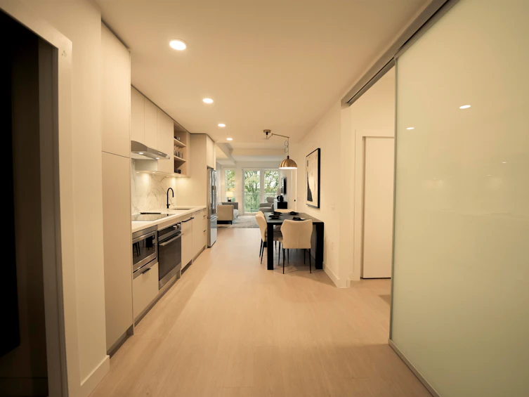 358-422 E 3rd Street, North Vancouver, BC, V7L 0K1 - 8