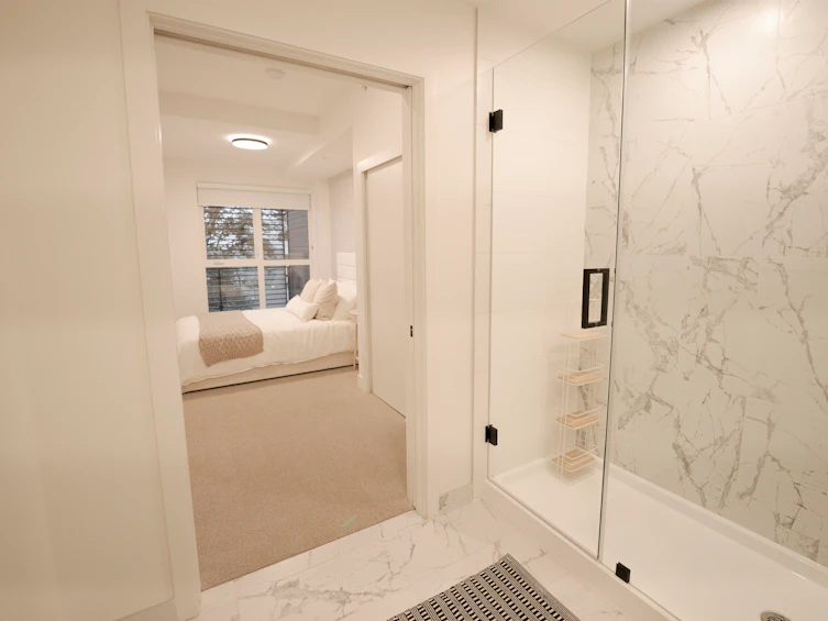 358-422 E 3rd Street, North Vancouver, BC, V7L 0K1 - 16