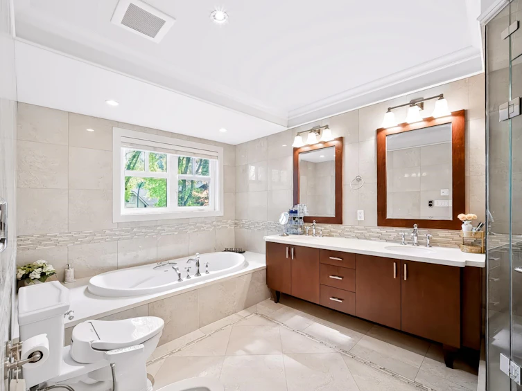 2851 W 38th Avenue, Vancouver, BC, V6N 2W8 - 13