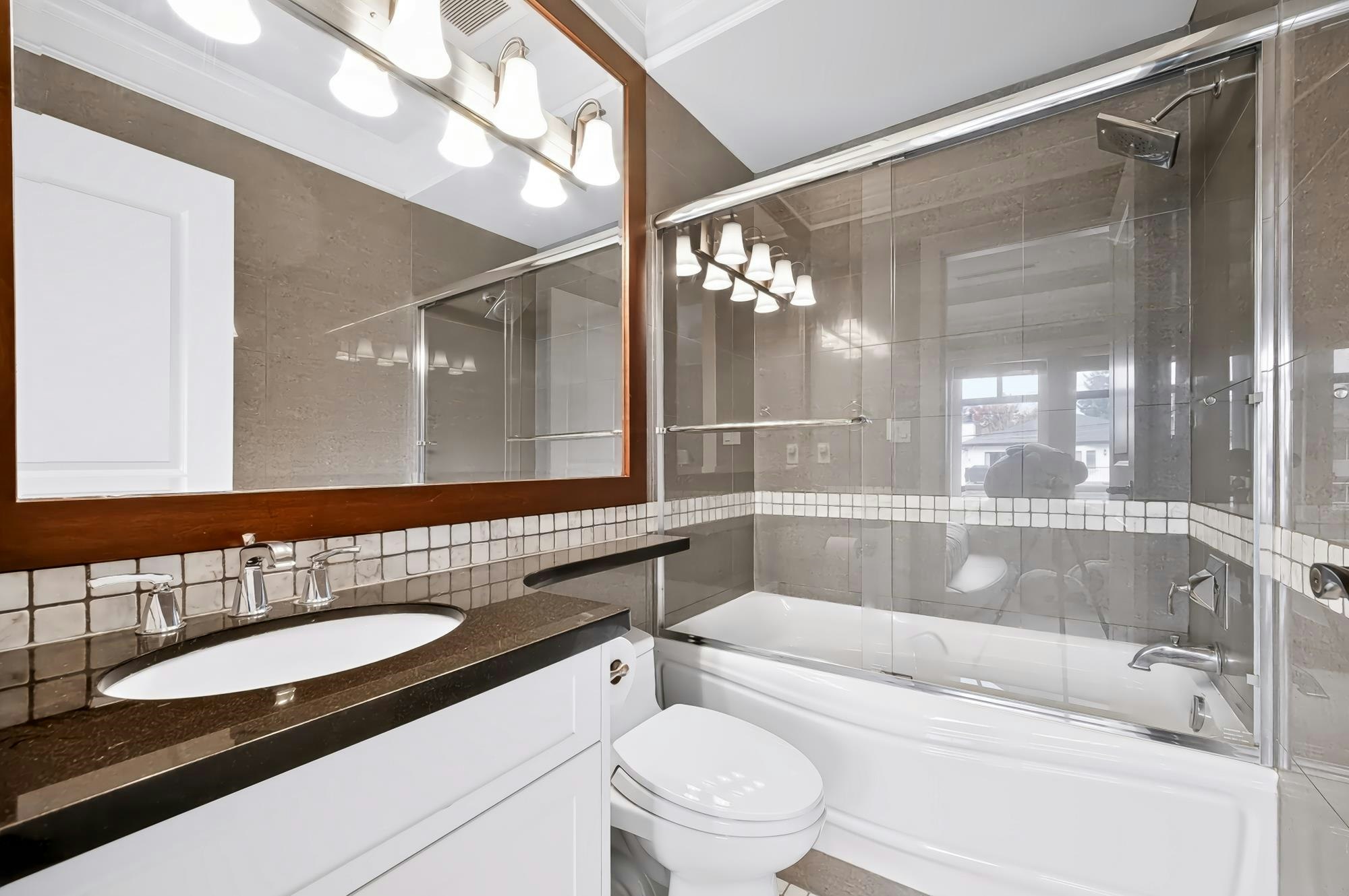 2851 W 38th Avenue, Vancouver, BC, V6N 2W8 - 18