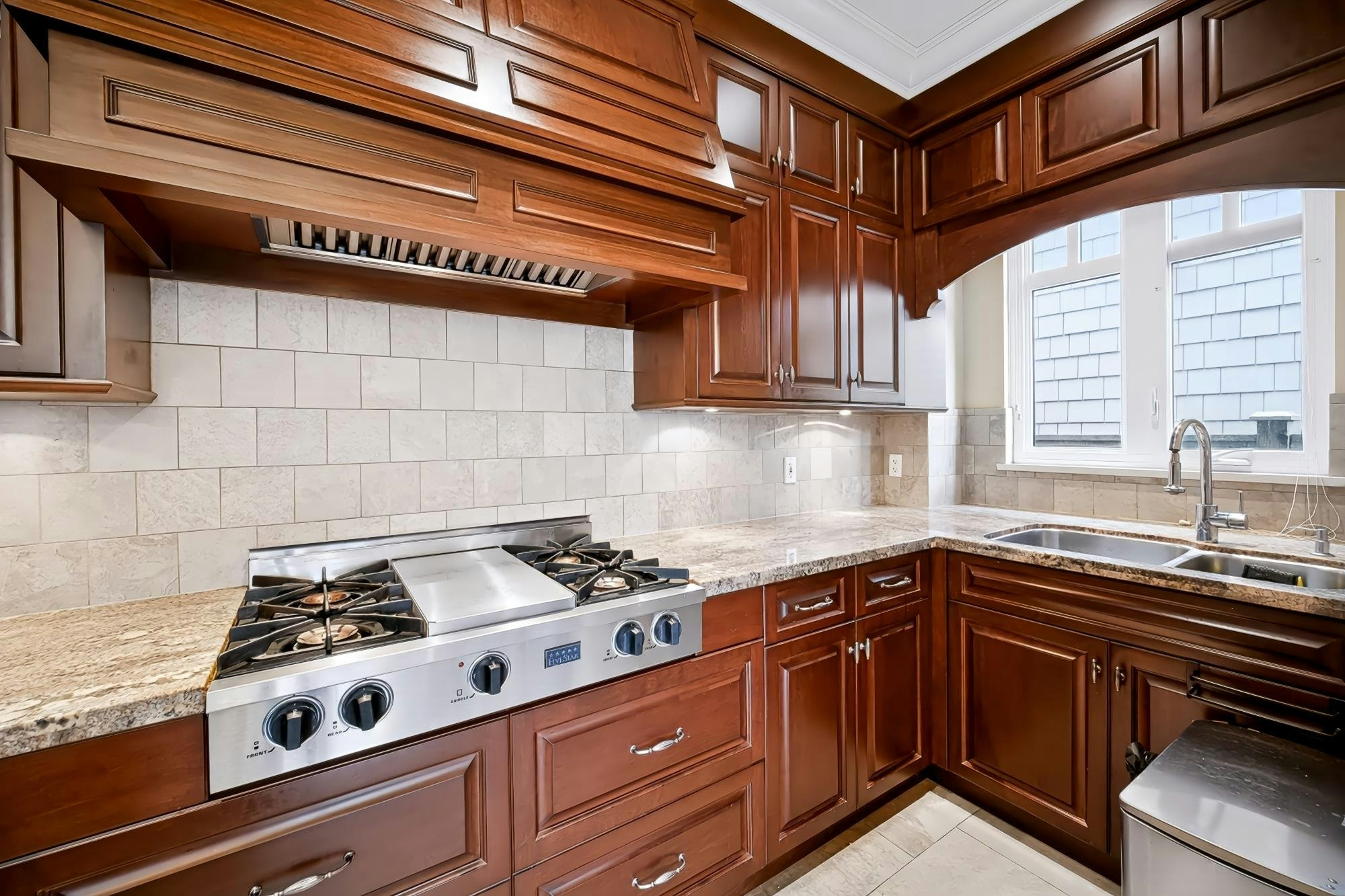 2851 W 38th Avenue, Vancouver, BC, V6N 2W8 - 6