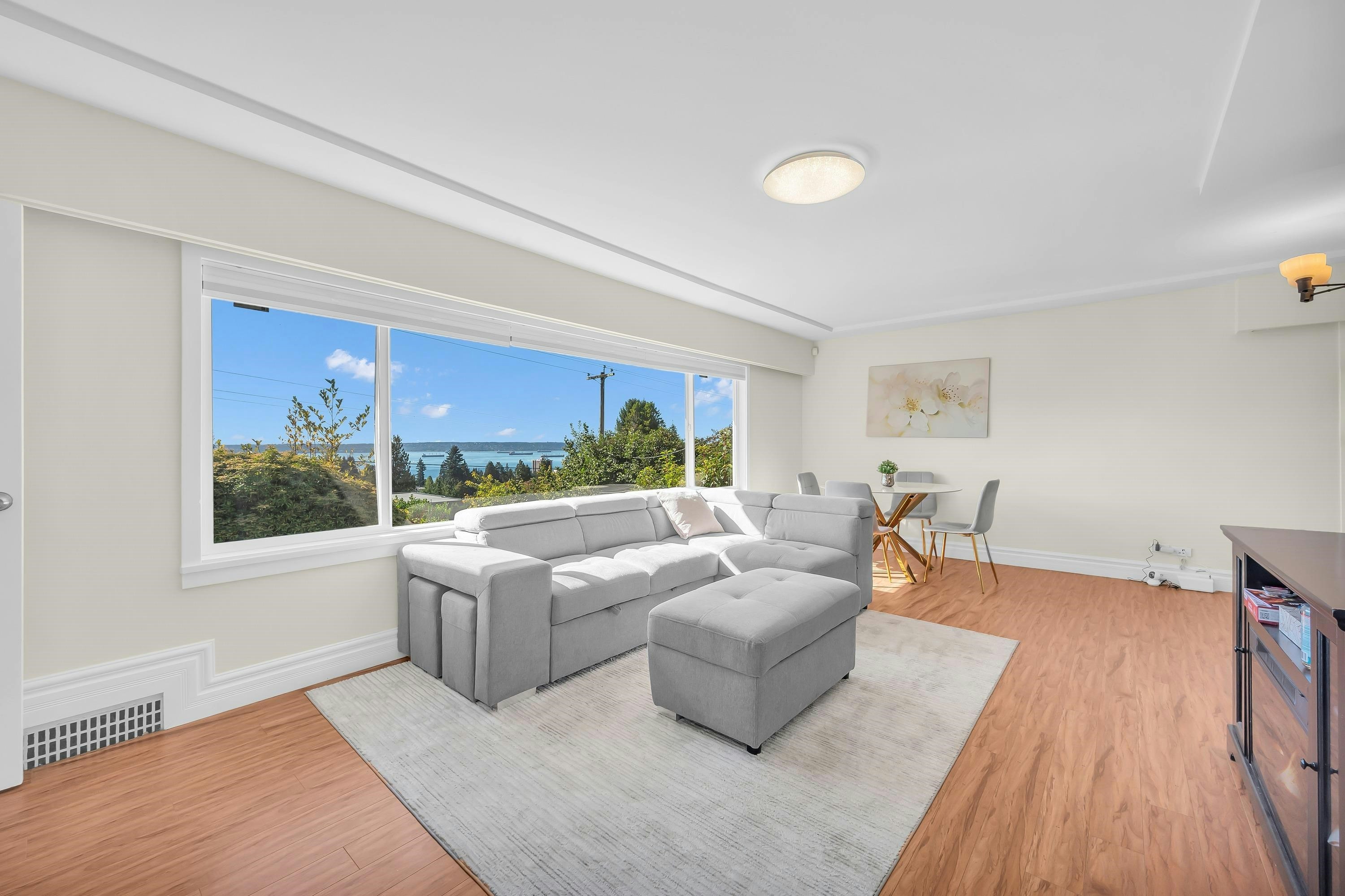1165 Mathers Avenue, West Vancouver, BC, V7T 2G4 - 5
