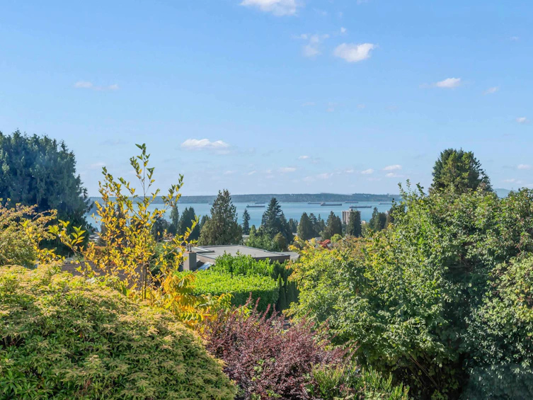 1165 Mathers Avenue, West Vancouver, BC, V7T 2G4 - 2