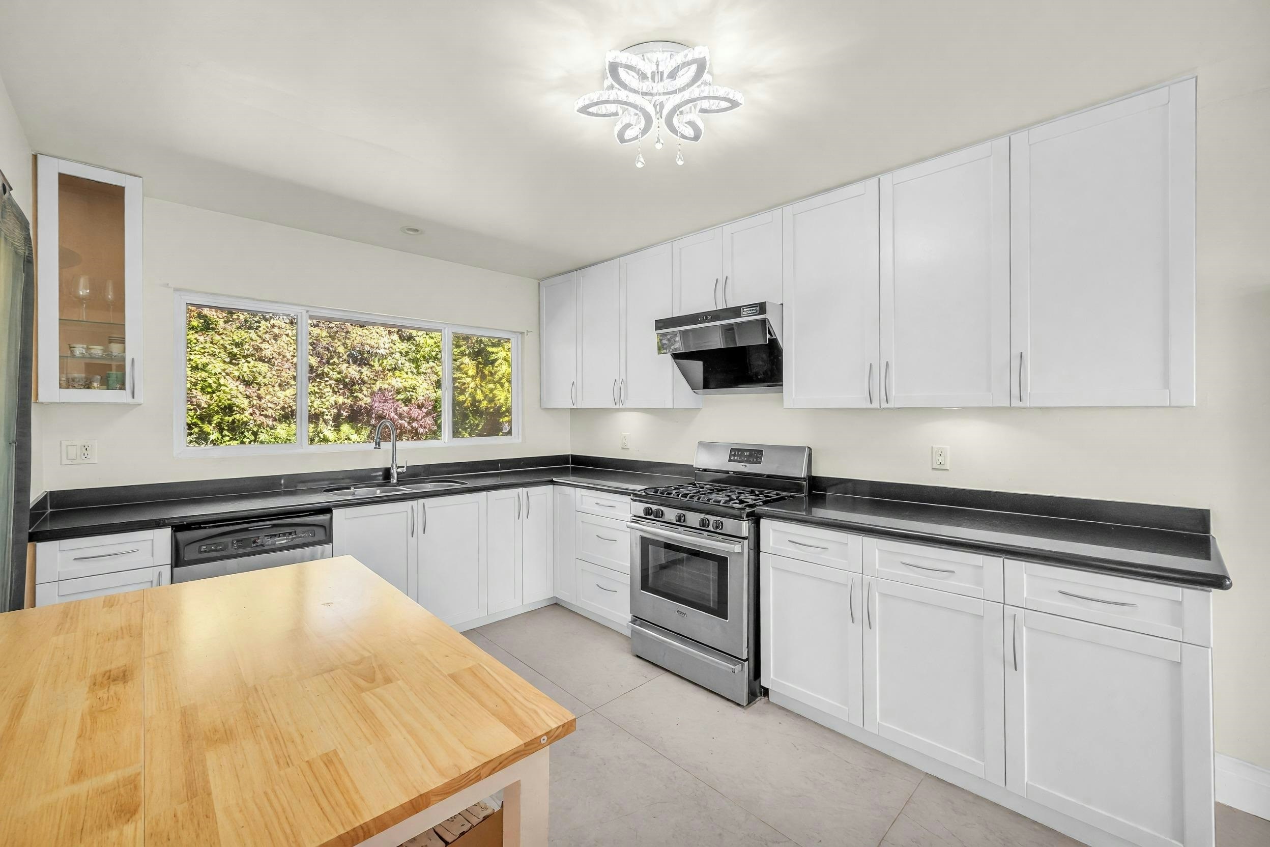 1165 Mathers Avenue, West Vancouver, BC, V7T 2G4 - 14
