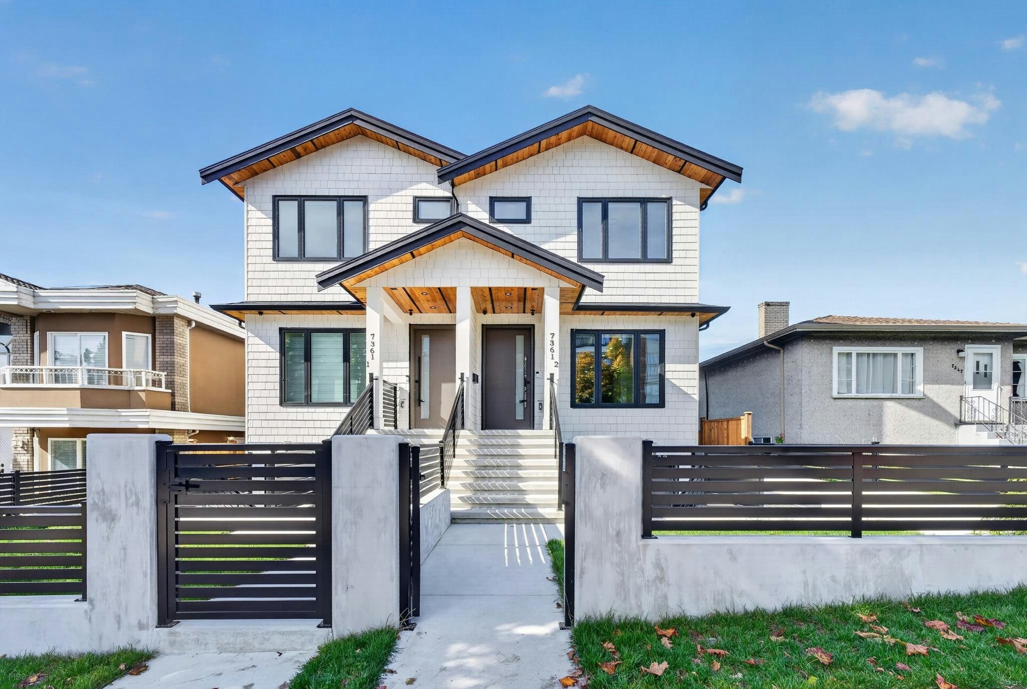 2-7361 Fraser Street, Vancouver, BC, V5X 3W1