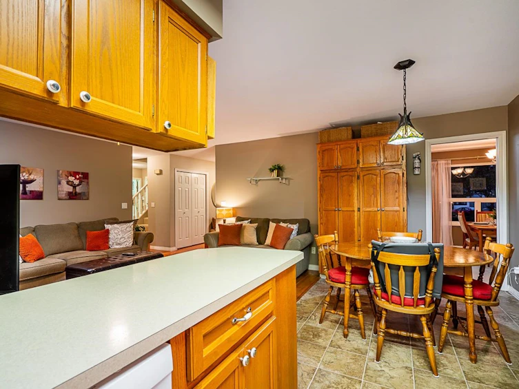 8640 148a Street, Surrey, BC, V3S 7E5 - 4