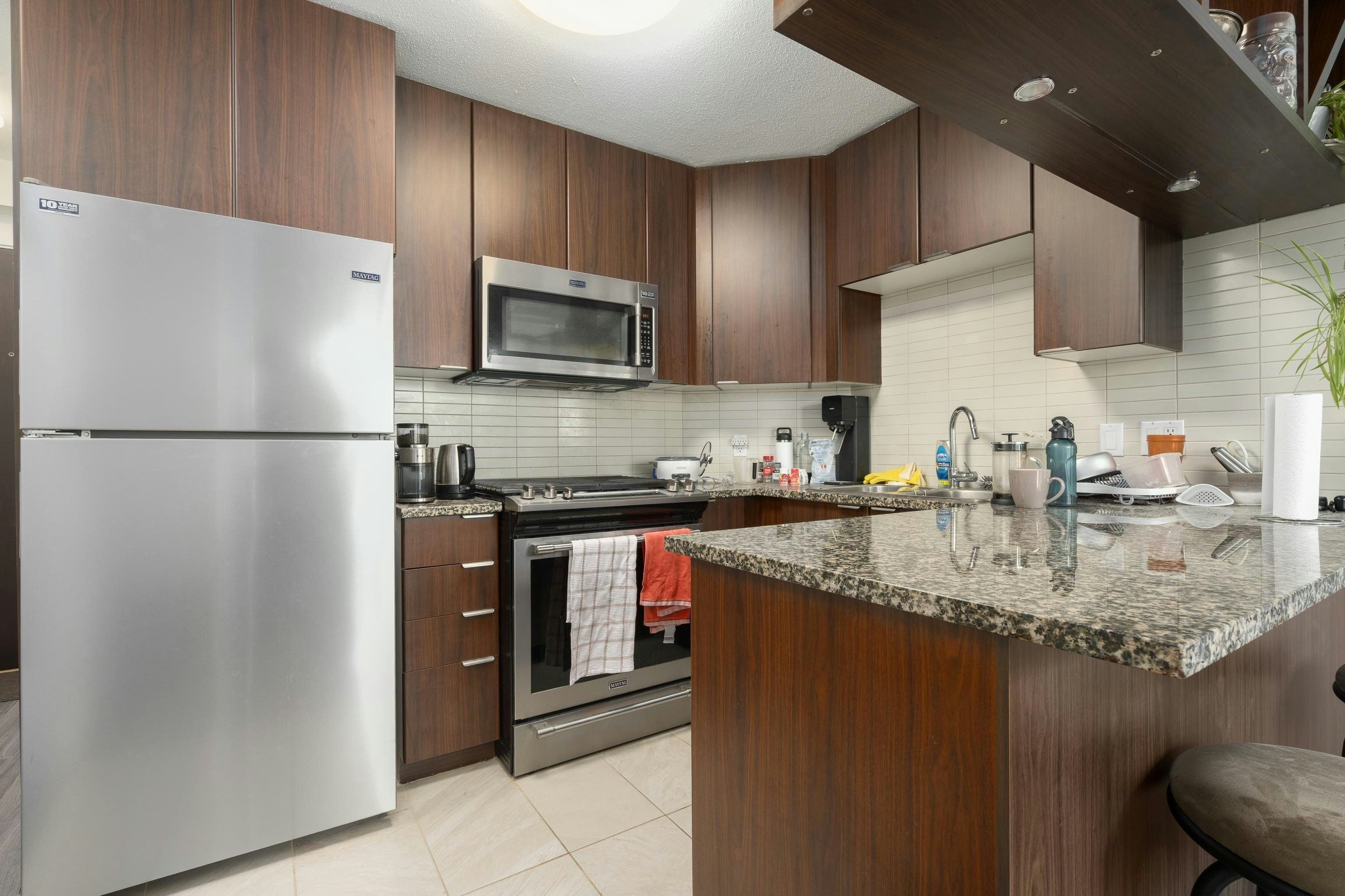 802-1010 Richards Street - 5