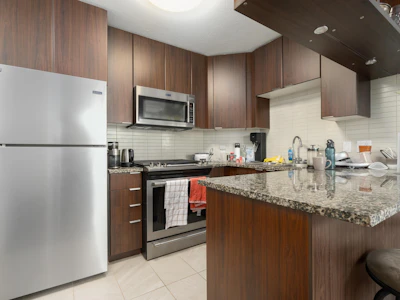 802-1010 Richards Street - 5