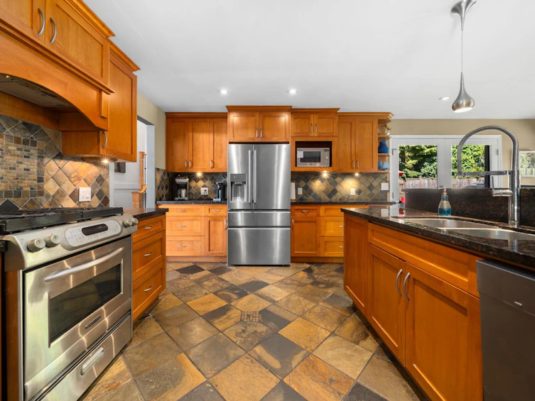 4506 Ranger Avenue, North Vancouver, BC, V7R 3L5 - 16