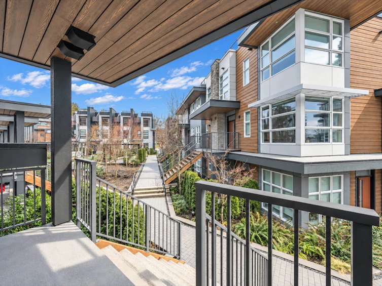 227-2060 Curling Road, North Vancouver, BC, V7P 1X4 - 3