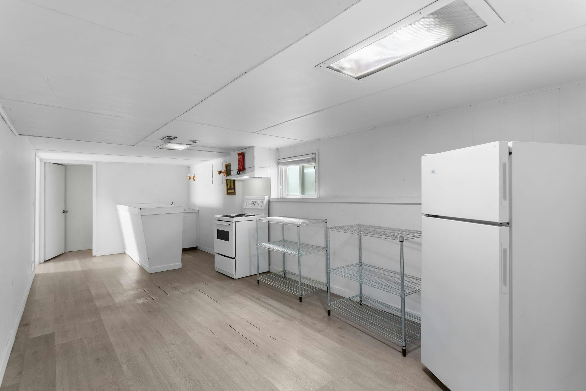 3186 E 28th Avenue, Vancouver, BC, V5R 1S7 - 19
