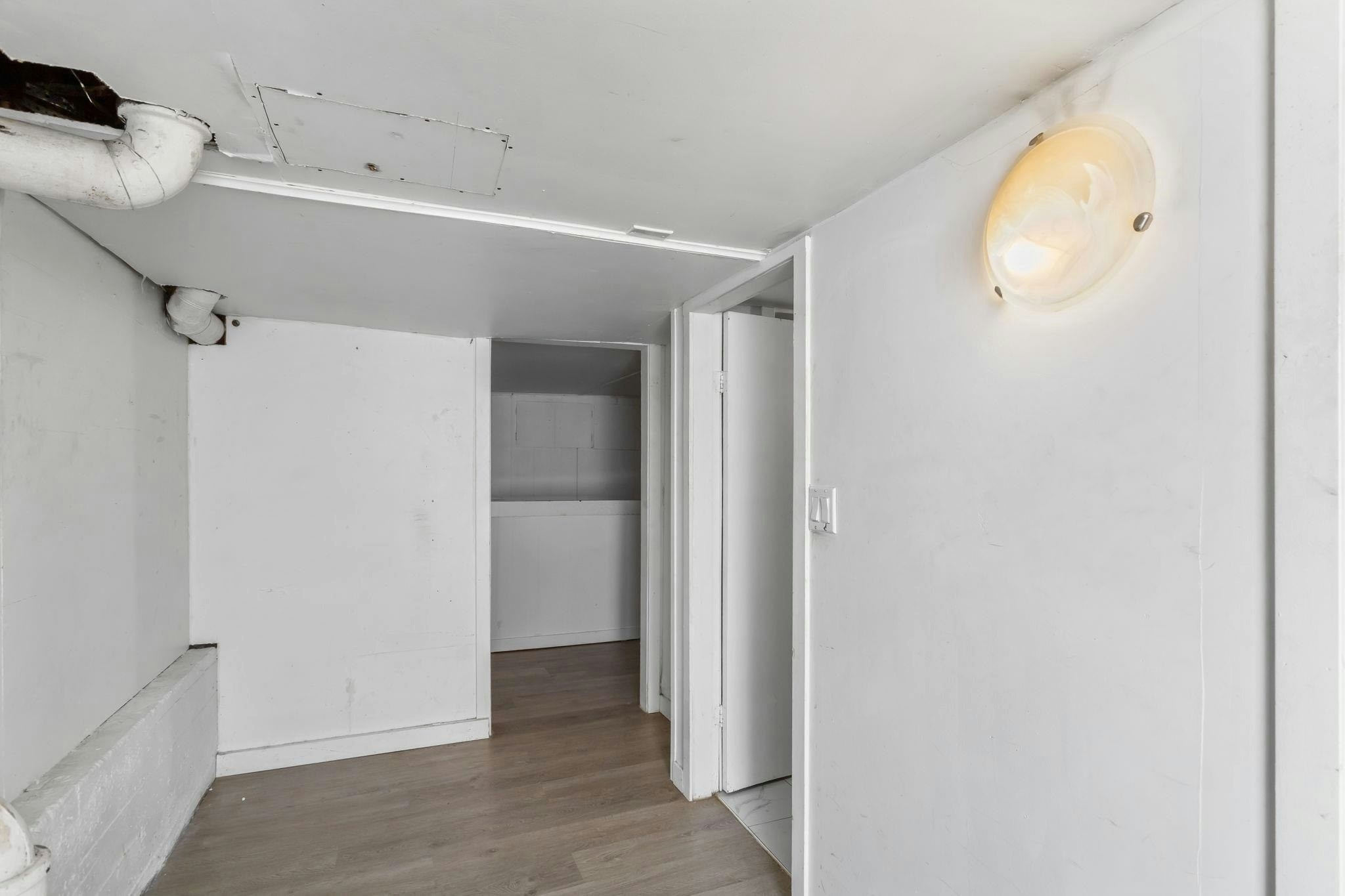 3186 E 28th Avenue, Vancouver, BC, V5R 1S7 - 26