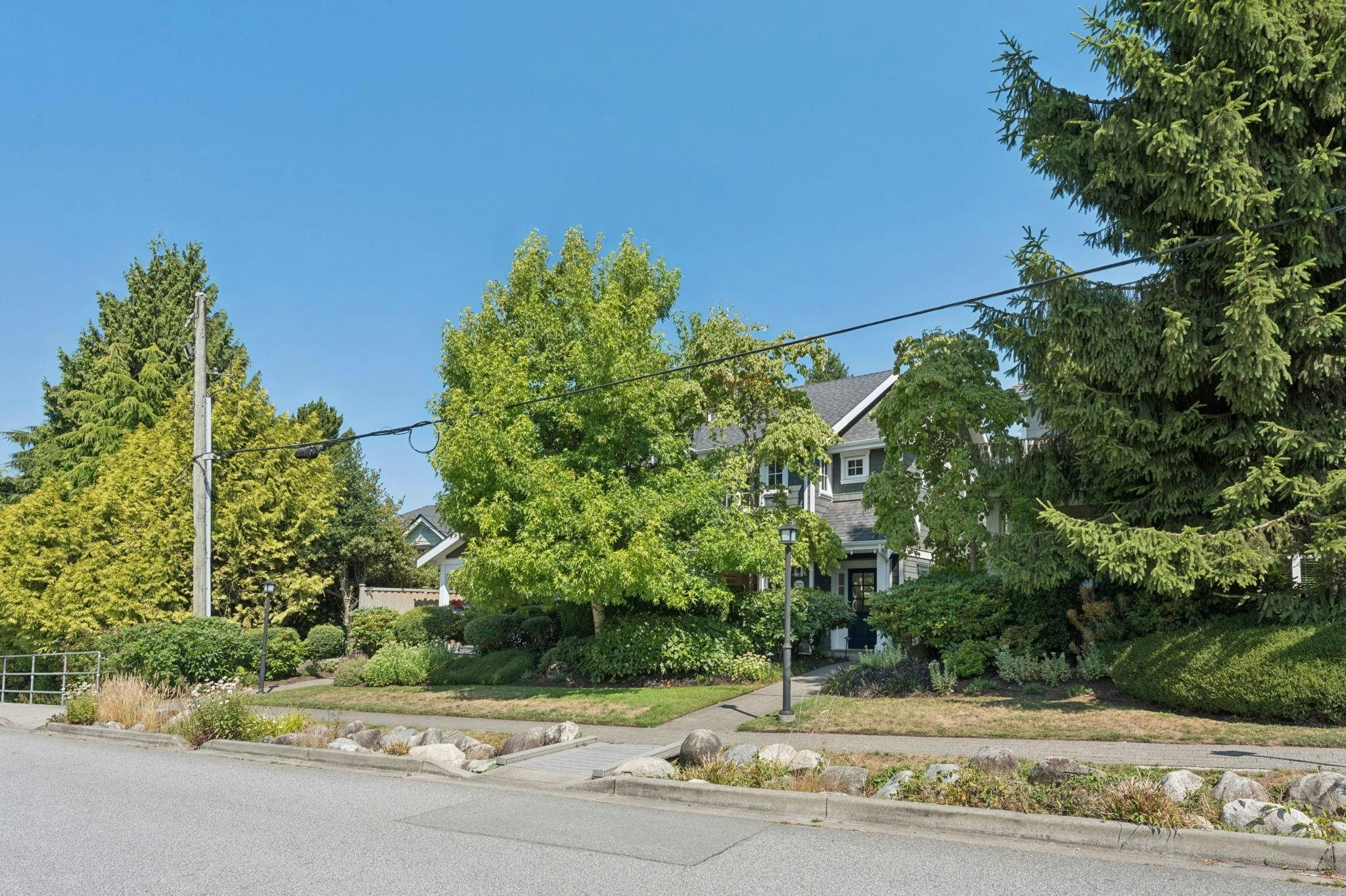 2071 Esquimalt Avenue, West Vancouver, BC, V7V 1S3 - 40