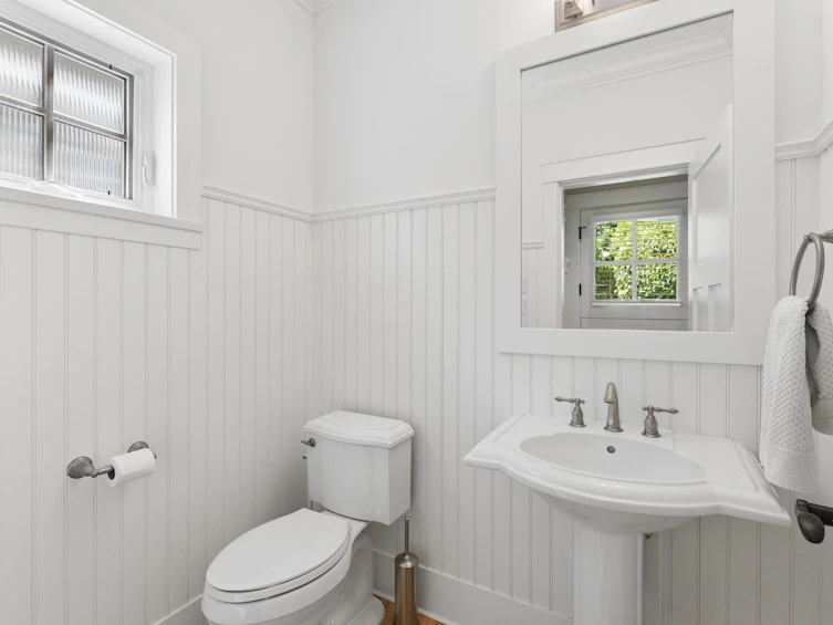 2071 Esquimalt Avenue, West Vancouver, BC, V7V 1S3 - 16
