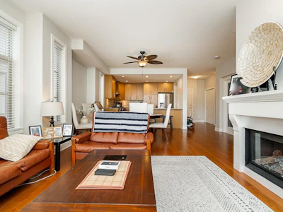 204-16469 64 Avenue - 3