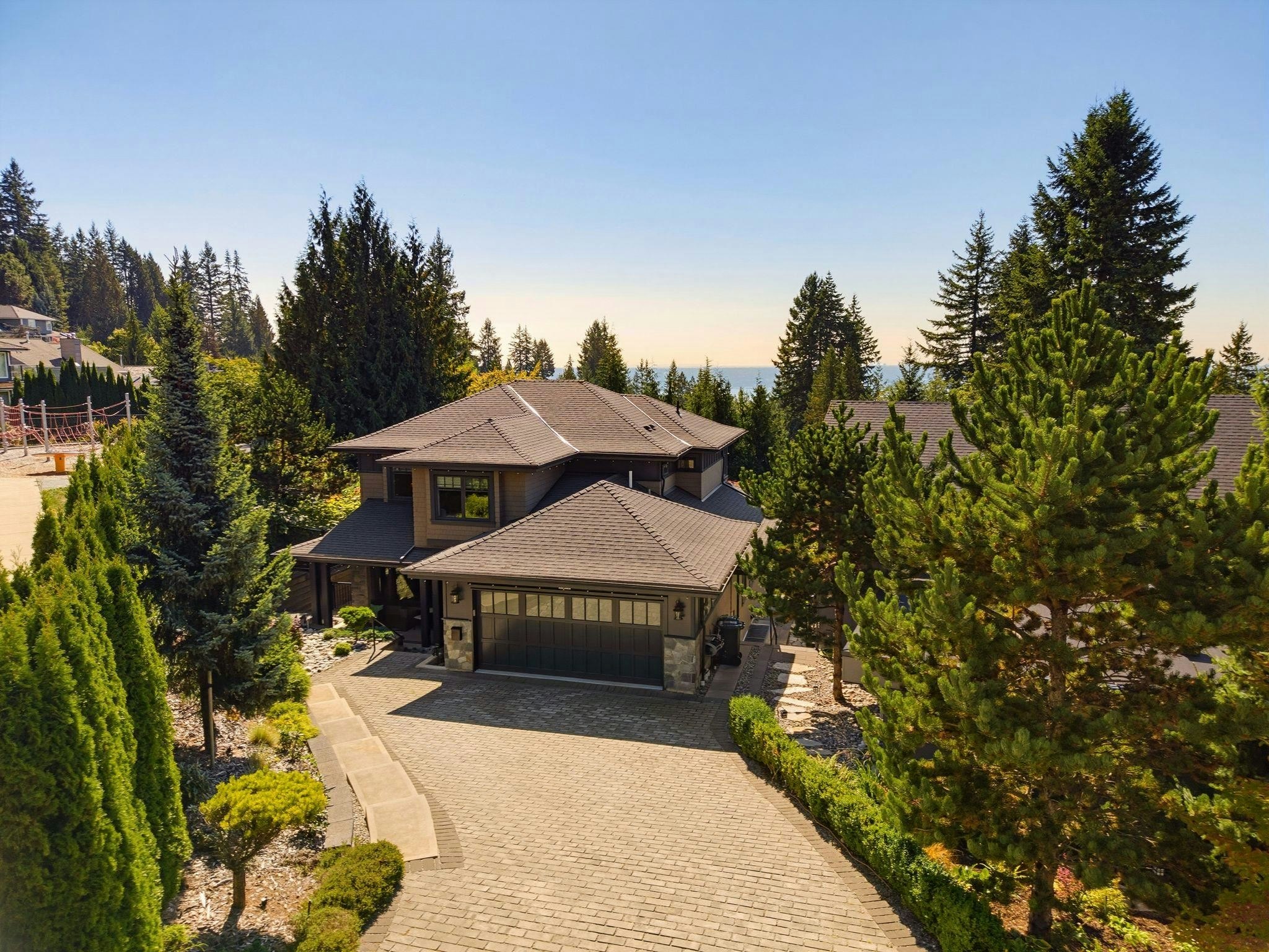 285 Monteray Avenue, North Vancouver, BC, V7N 3E7
