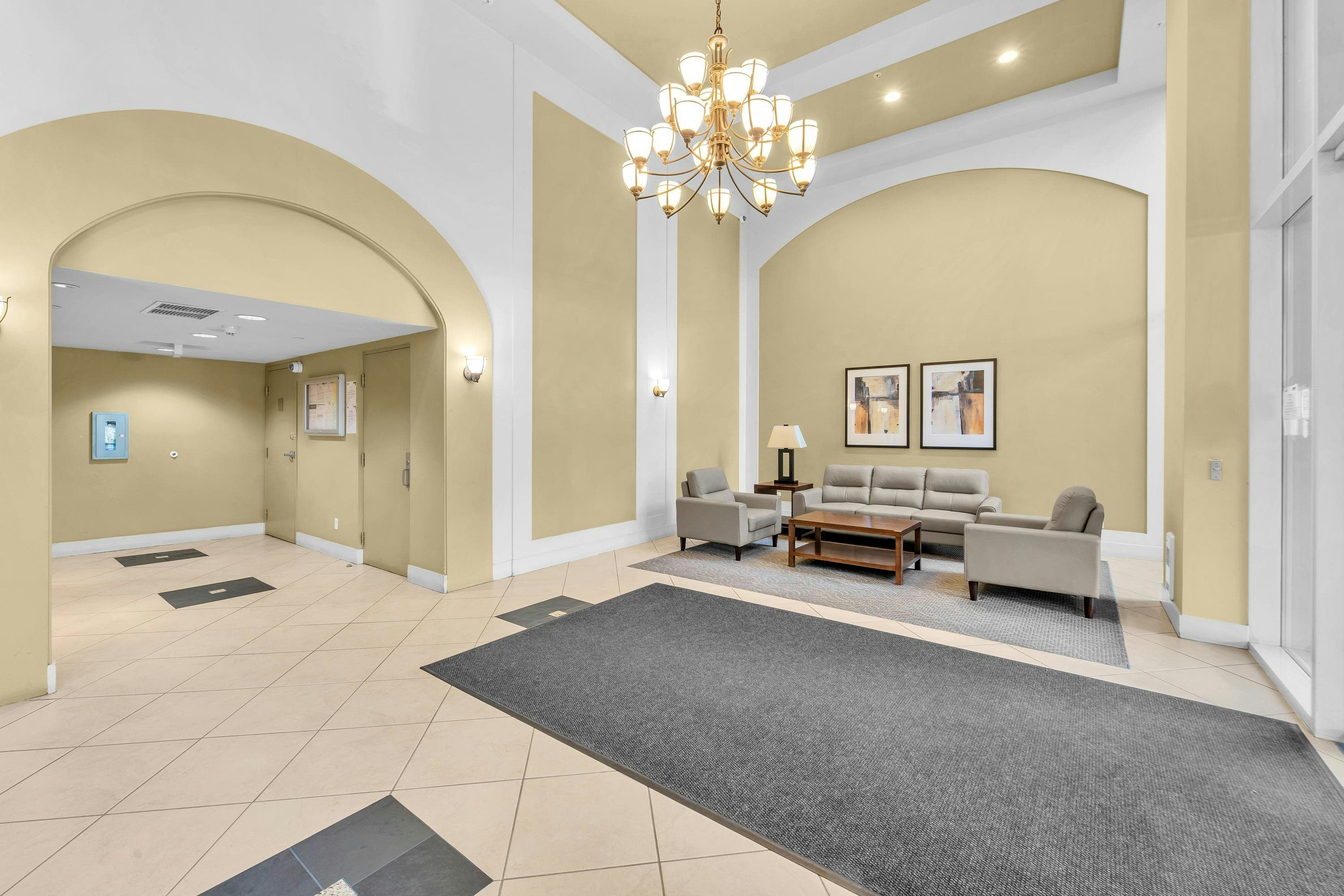 1106-8460 Granville Avenue - 4